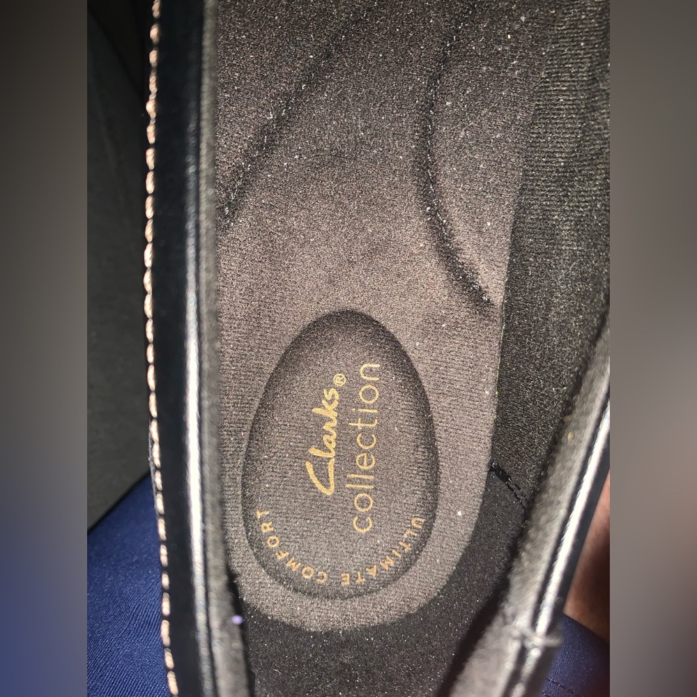 Clarks Collection, Ashland Bubble Loafer black slip ons size 9 Wide - Picture 6 of 7
